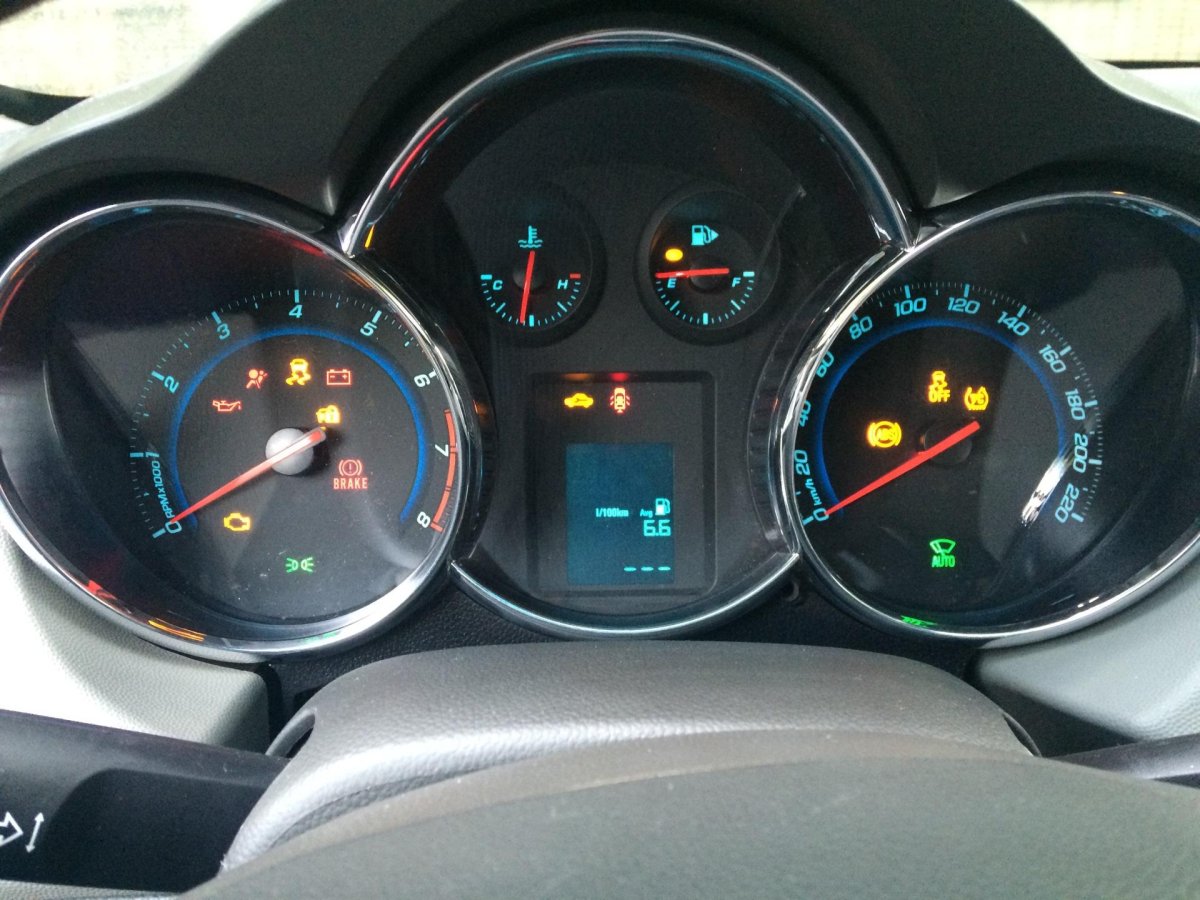 Панель приборов Шевроле Круз 2012