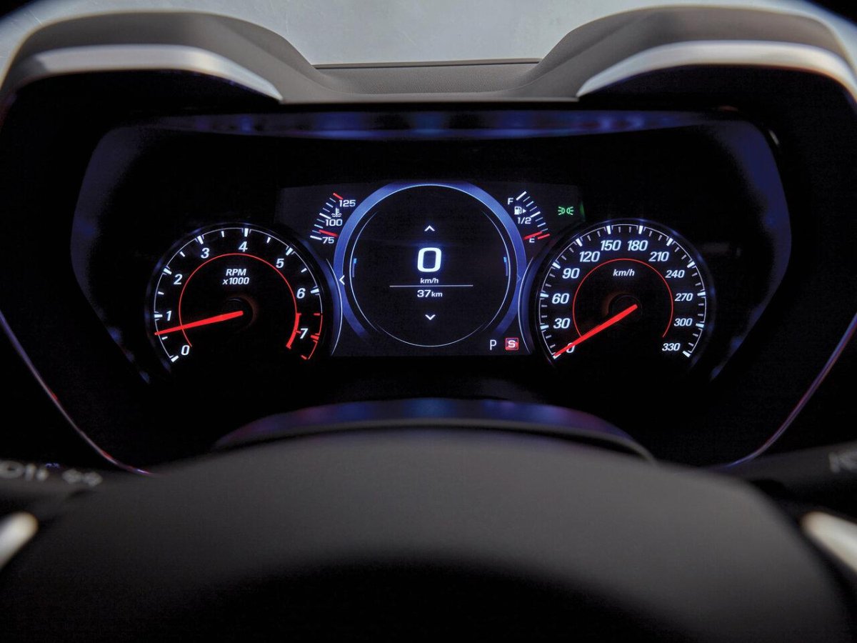 Приборная панель Camaro 6