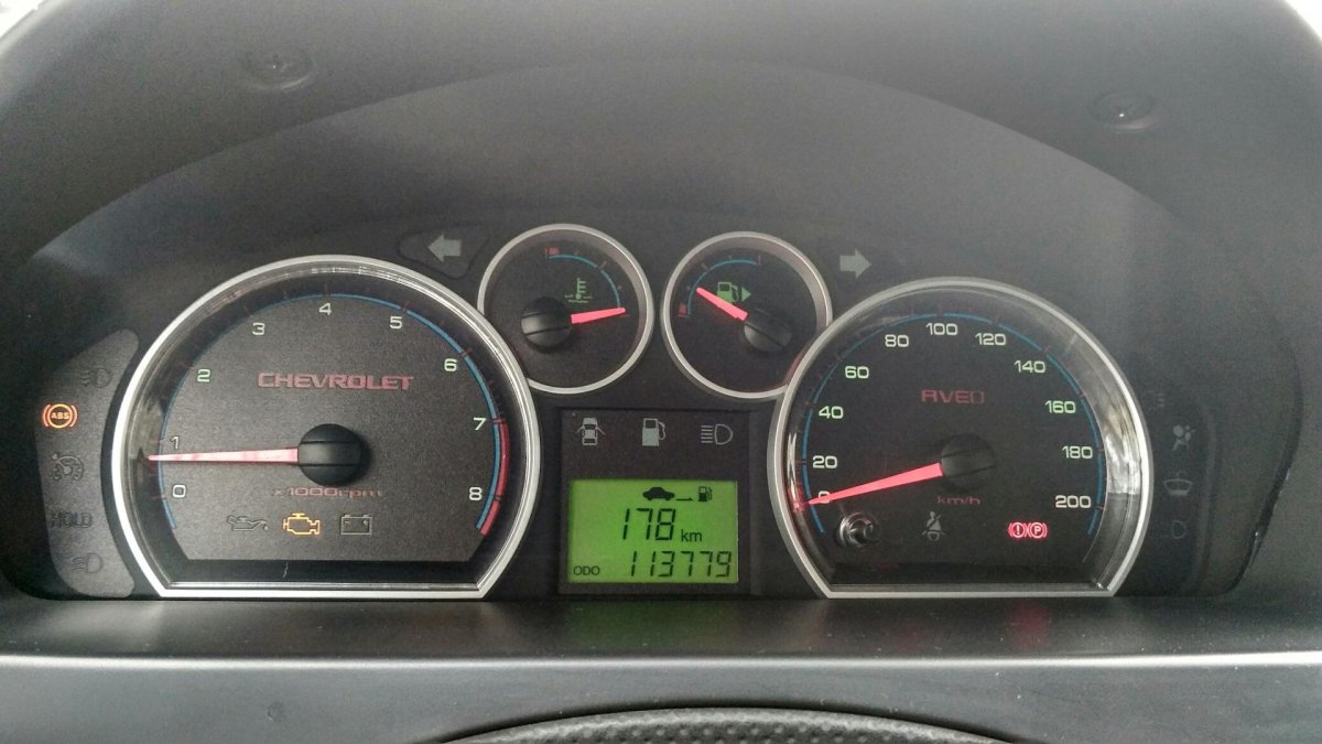 Шевроле Авео 2007 приборная панель
