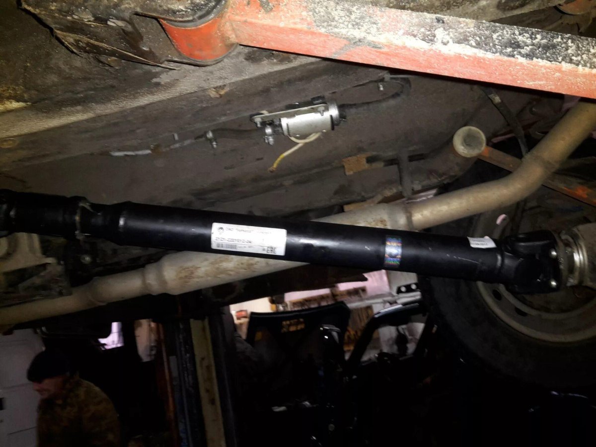 Передний кардан Нива 21214