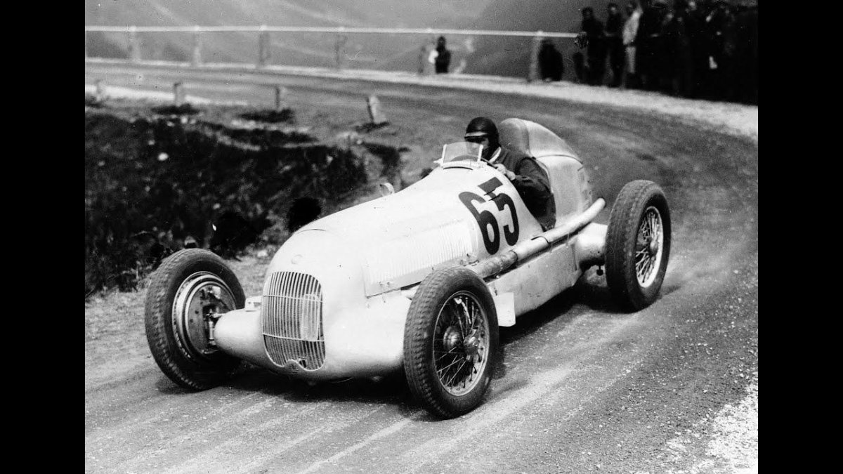 Mercedes-Benz w25 Silver arrow (1934)