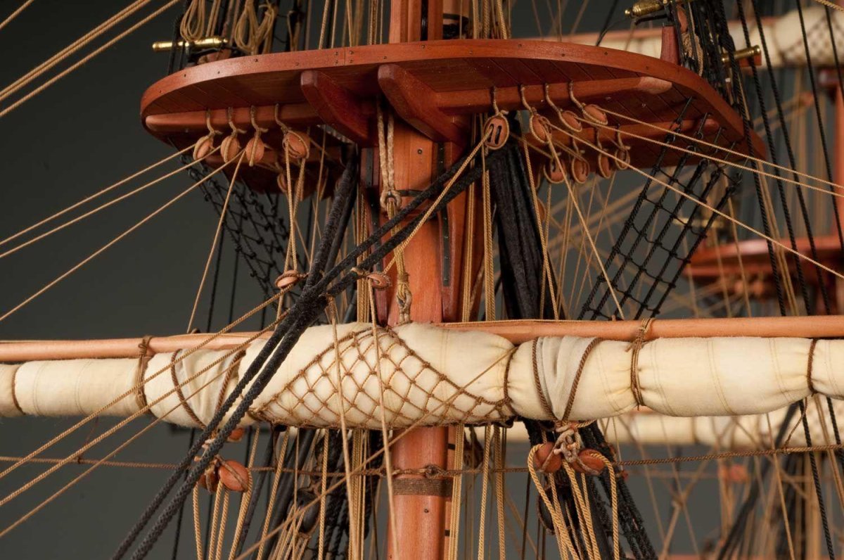 Мачты корабля Виктори