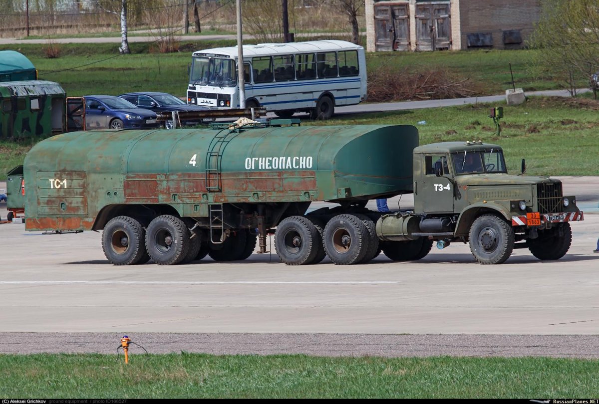 Топливозаправщик ТЗ-22 КРАЗ