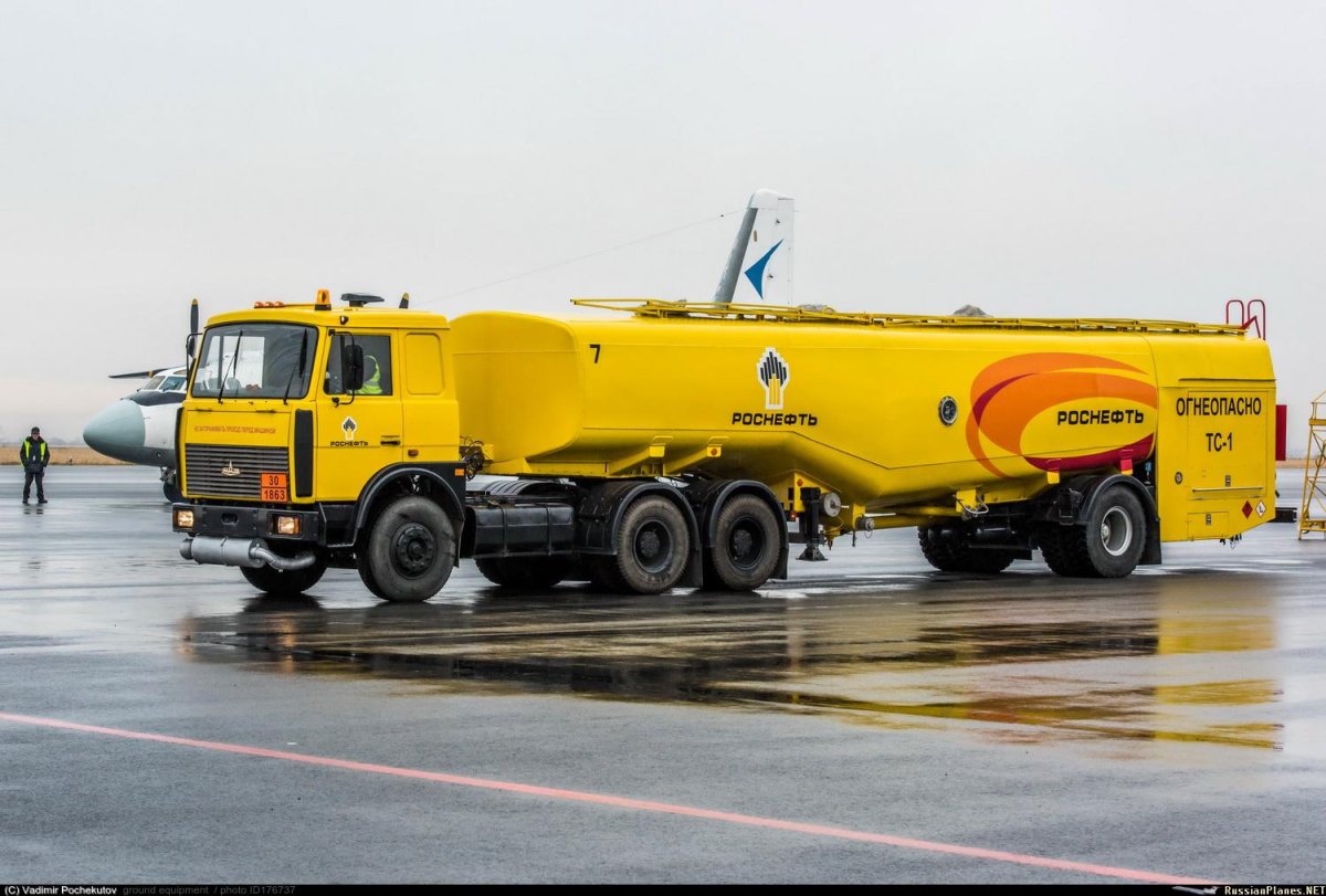 Топливозаправщик Аэродромный ТЗА-40