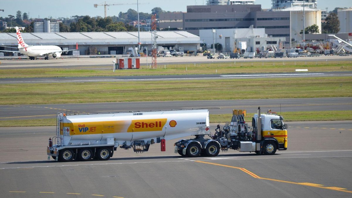 Топливозаправщик Аэродромный ТЗА-40