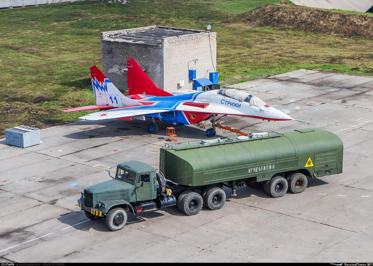 Топливозаправщик ТЗ-22 КРАЗ