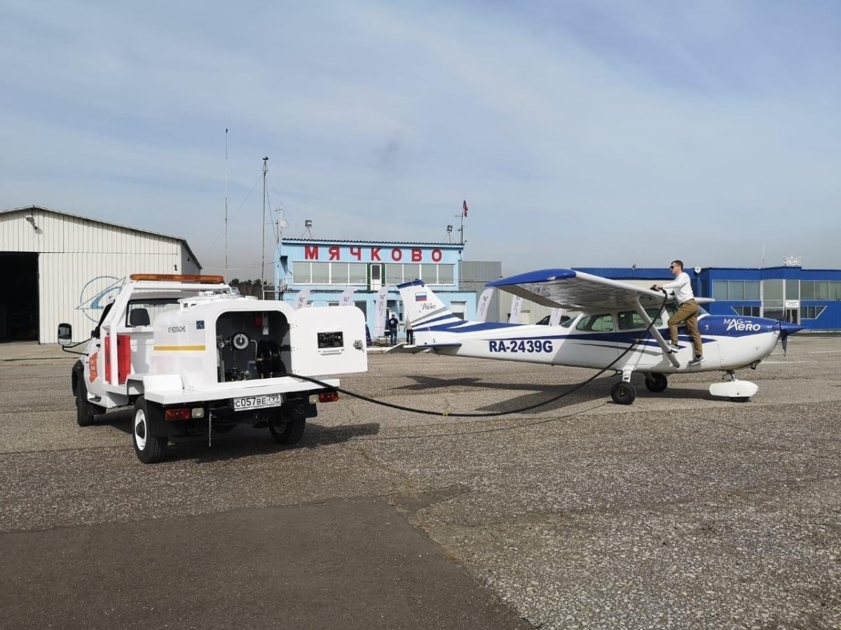 Топливозаправщик для малой авиации