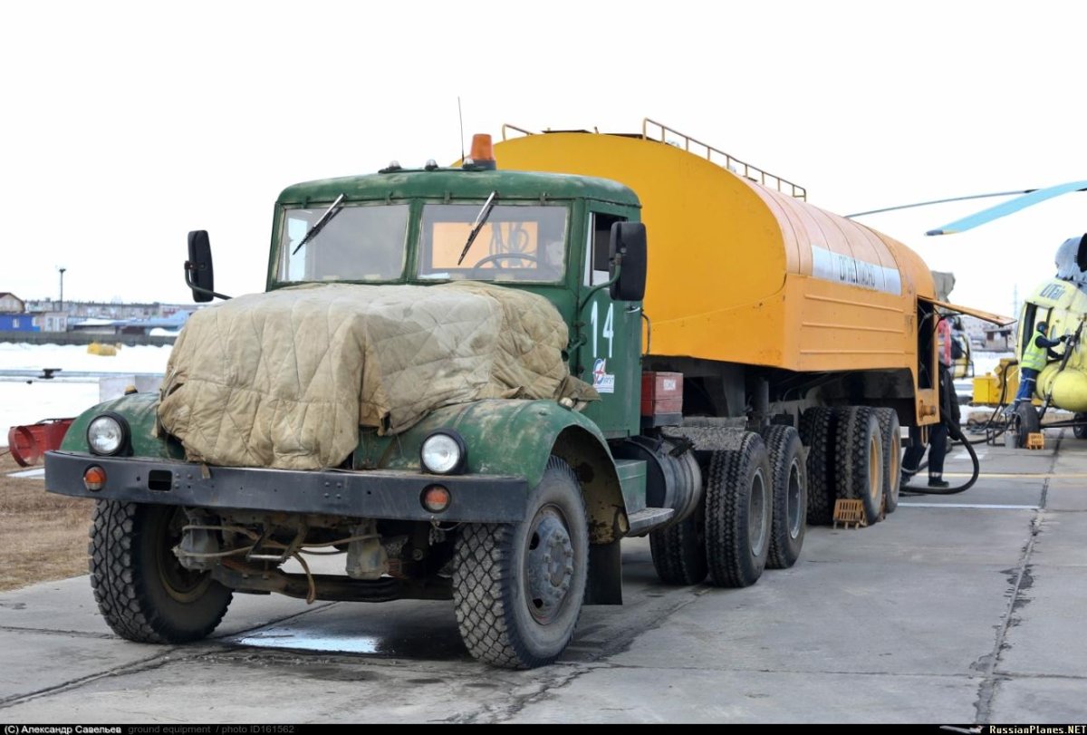 КРАЗ 258 топливозаправщик Аэродромный