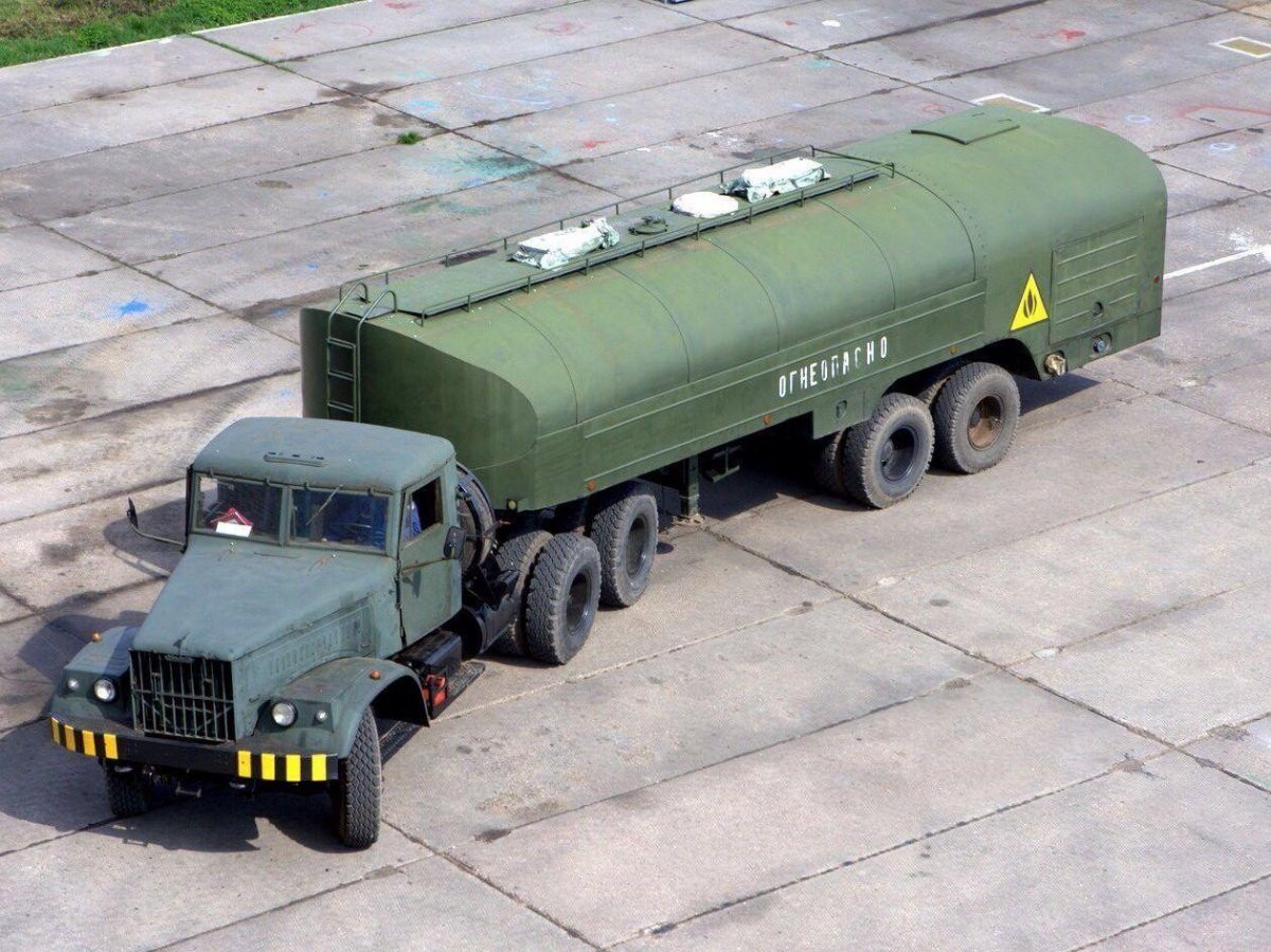 Топливозаправщик ТЗ-22 КРАЗ