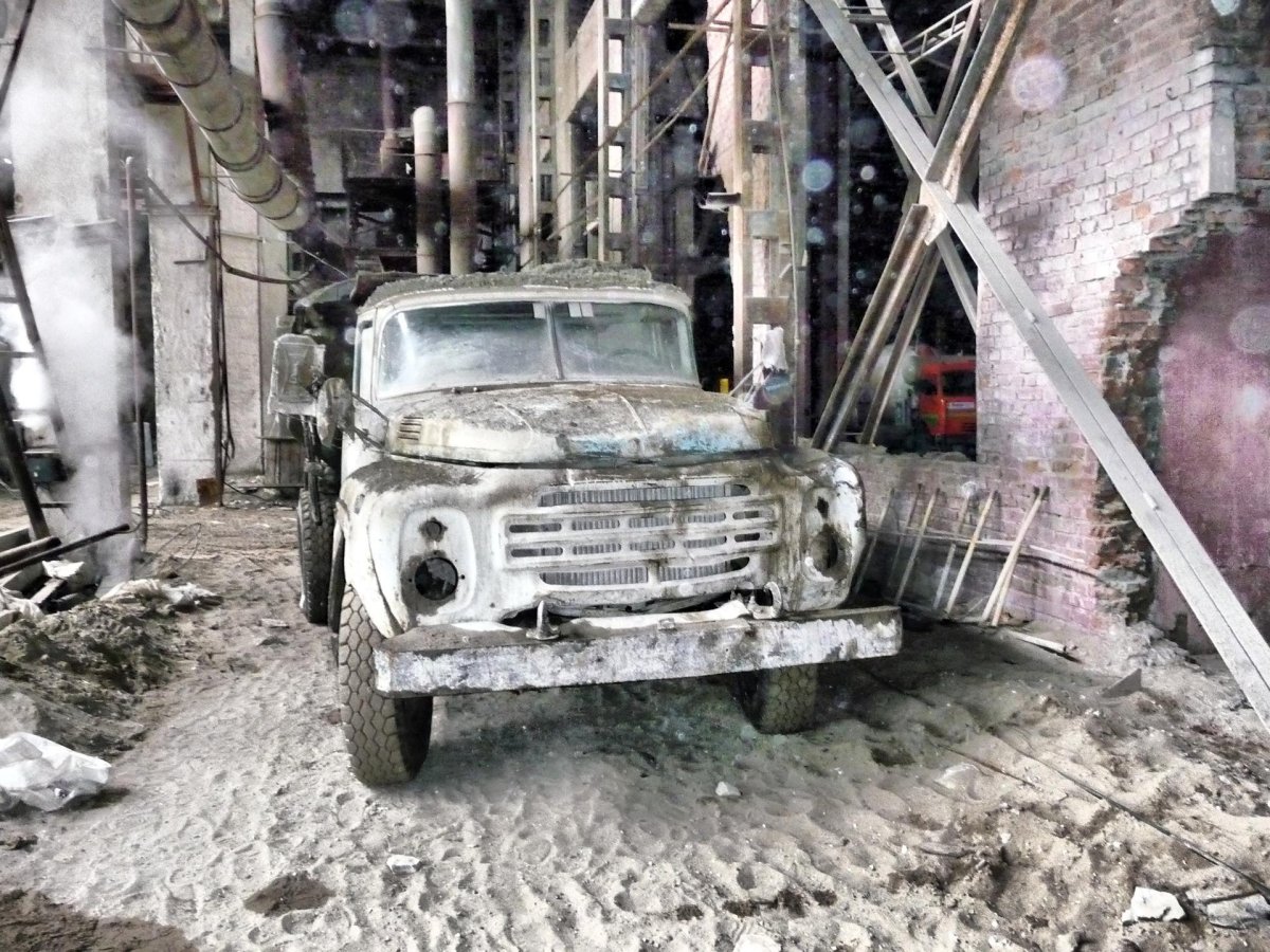 Завод Лихачева ЗИЛ 130