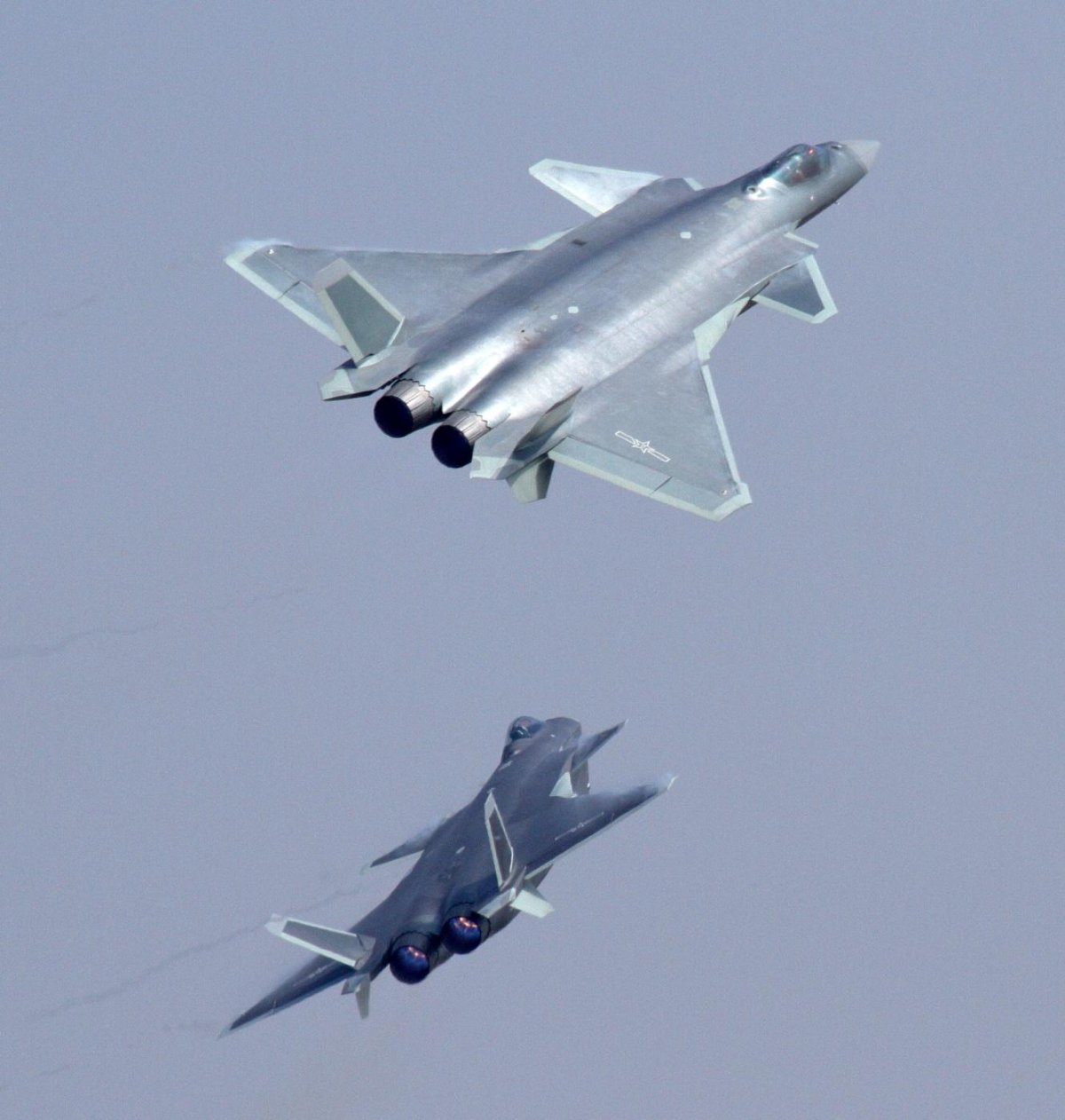 Китайский истребитель пятого поколения j-20
