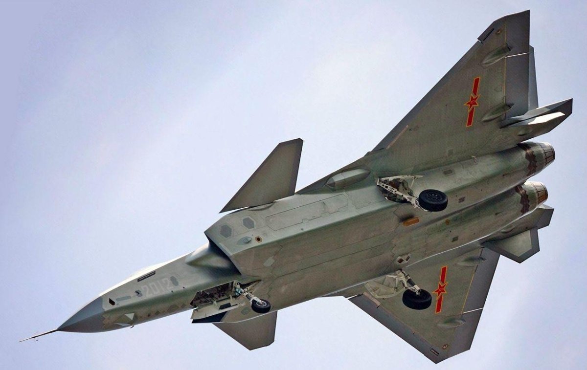 Китайский истребитель j-20