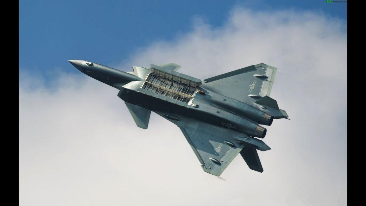 Китайский истребитель j-20