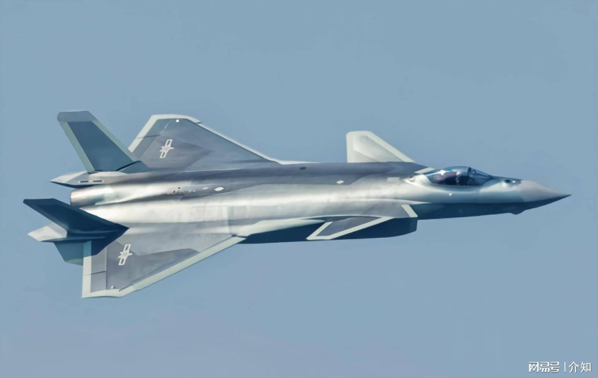 Chengdu j-20 истребитель