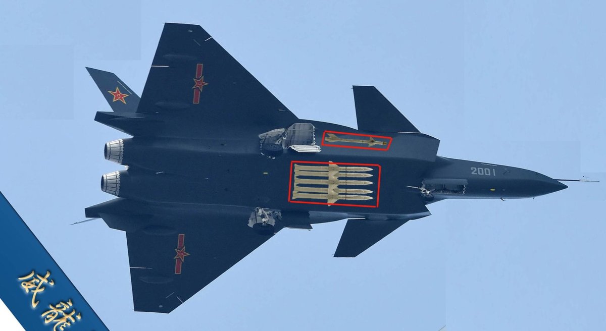 Китайские истребители j-20 и j-31