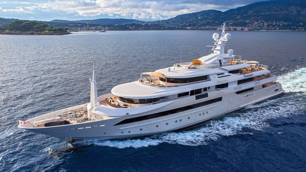 Мегаяхта Гамильтон