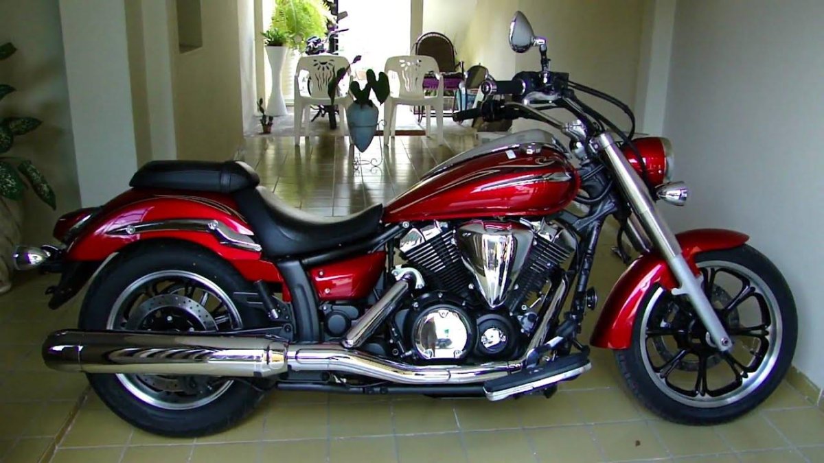 Yamaha XVS 950 Midnight Star