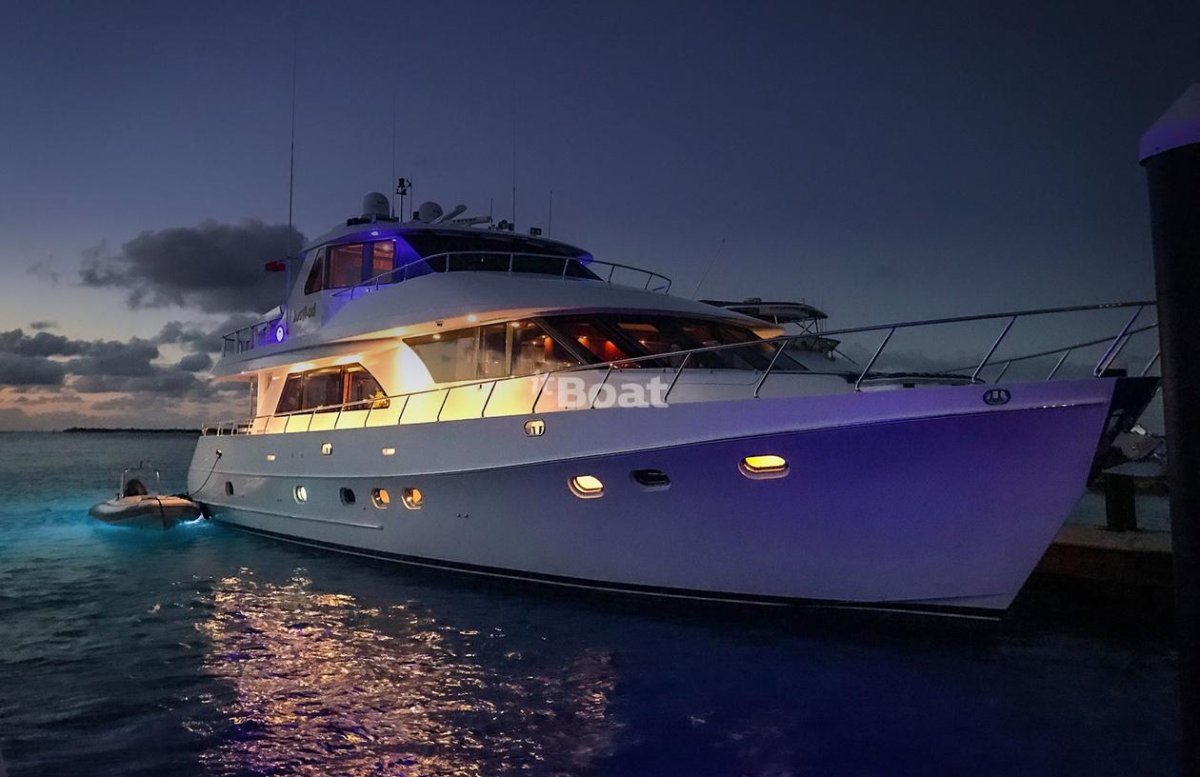 Conrad 115 Lunar суперяхта