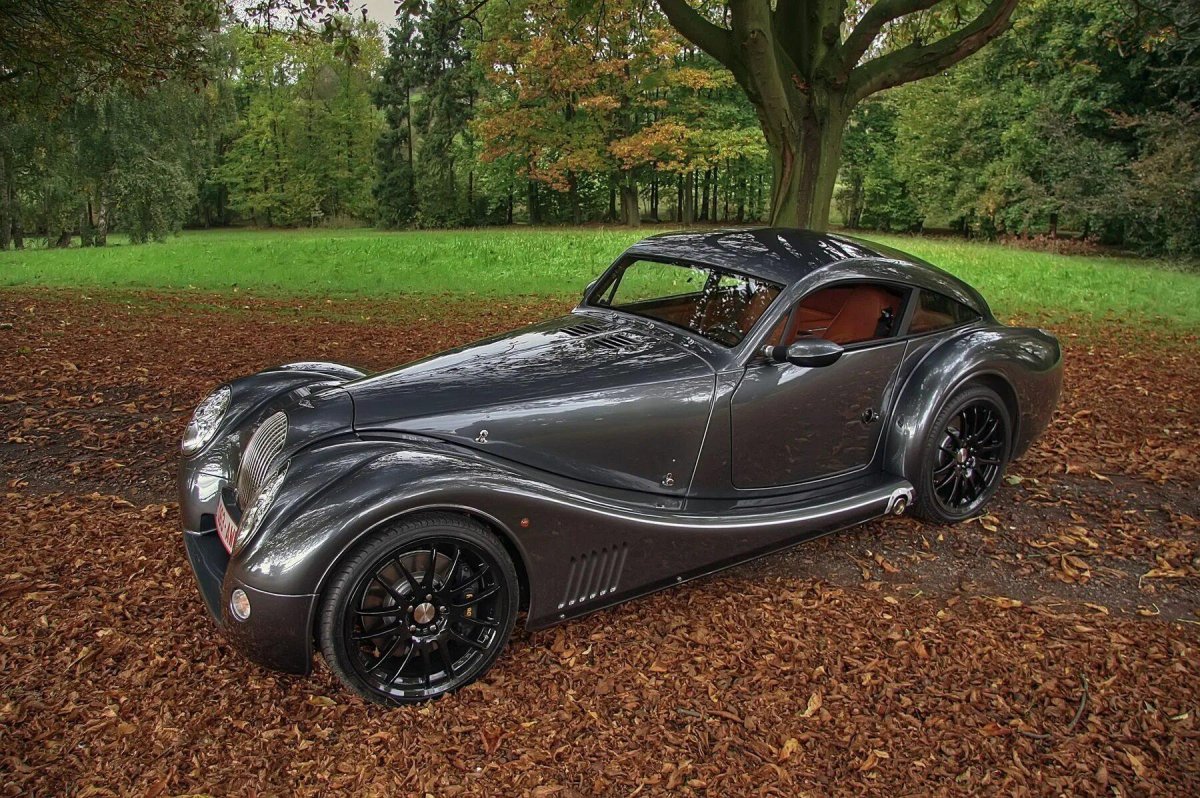Машина Morgan Aero