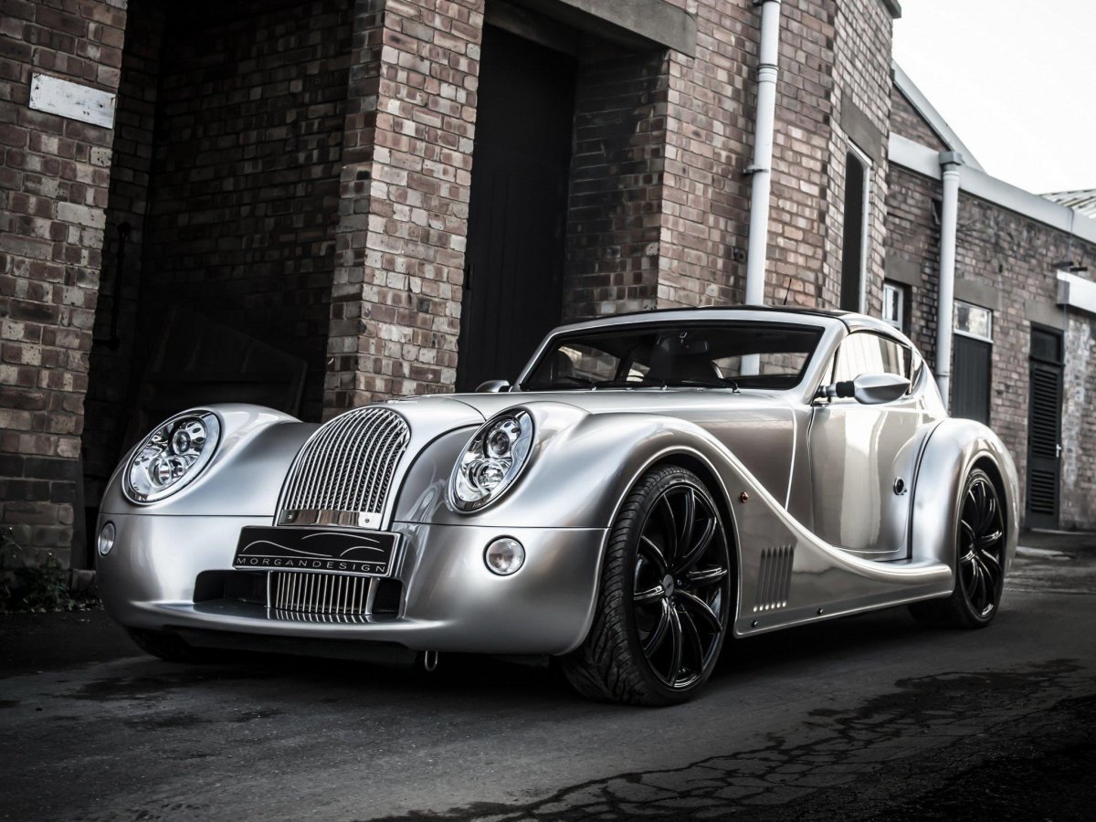 Машина Morgan Aero