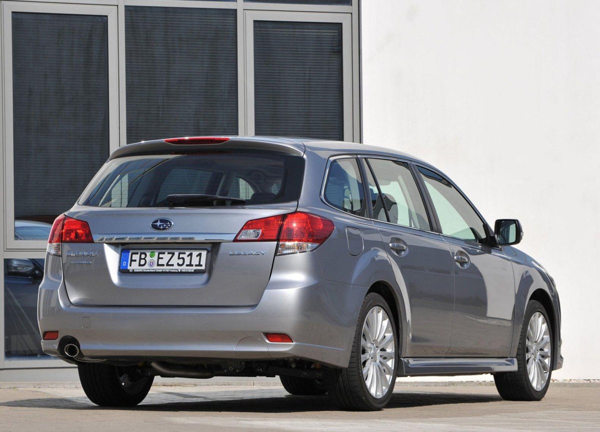 Subaru Legacy 2010 универсал