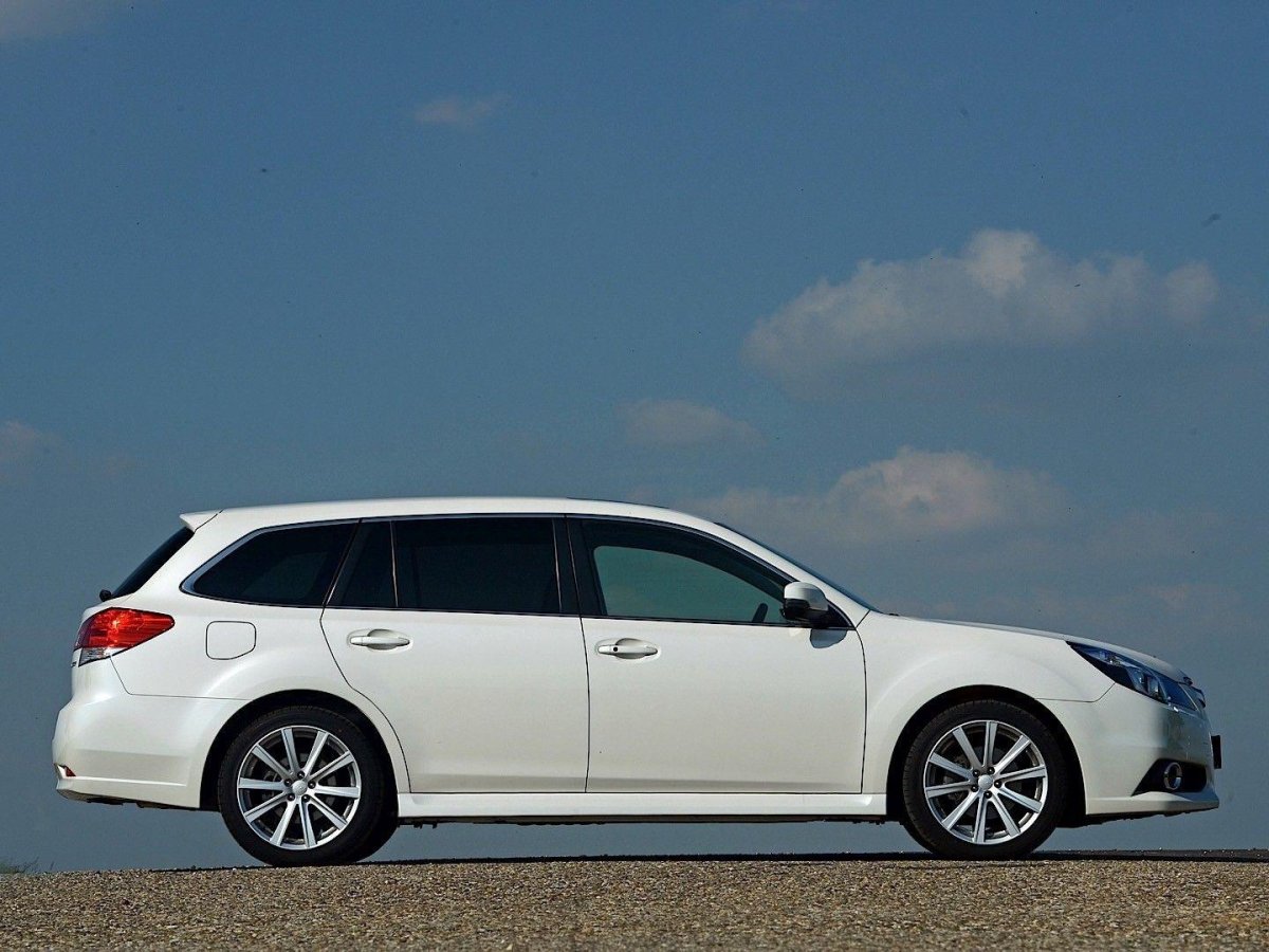 Subaru Legacy 2011 универсал