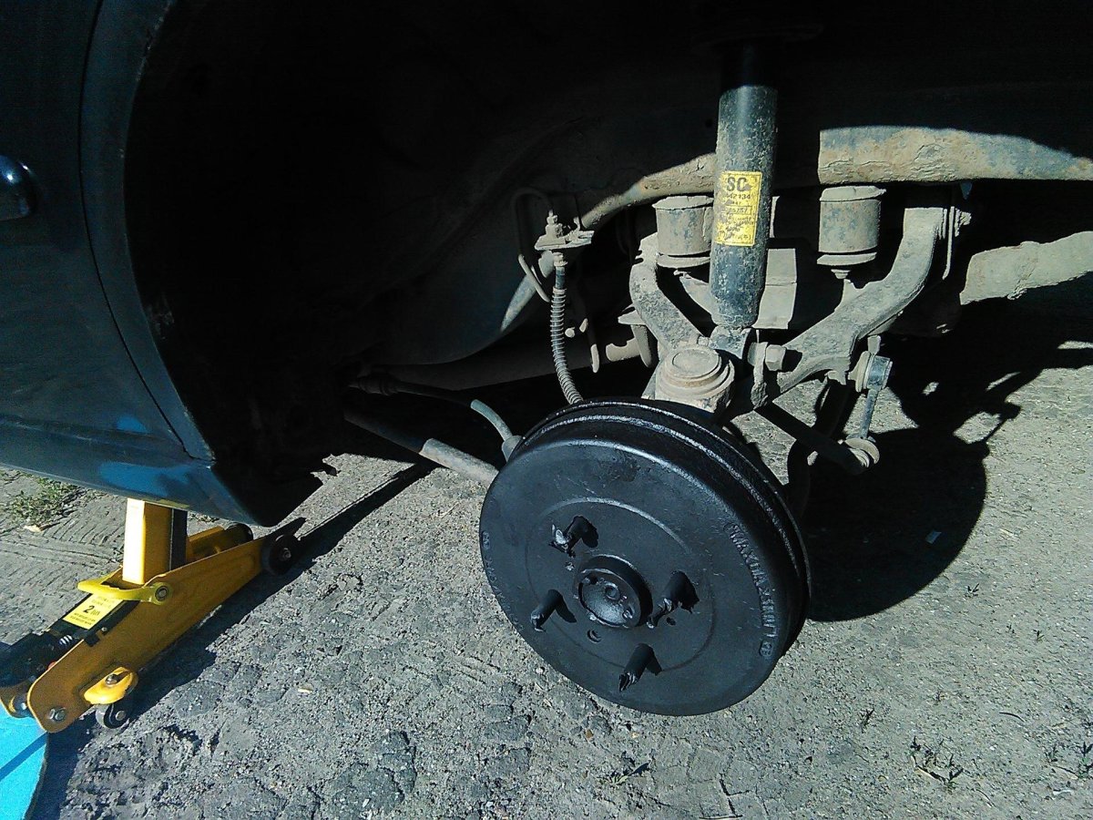 Сайлентблоки задней подвески Chevrolet Evanda