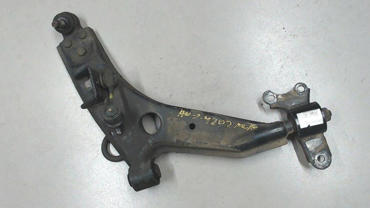 Передний рычаг Шевроле Эпика