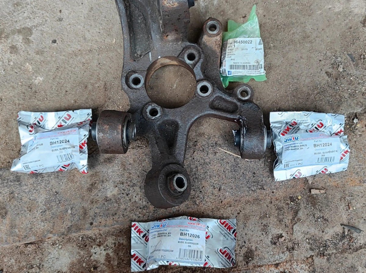 Поворотный кулак Каптива