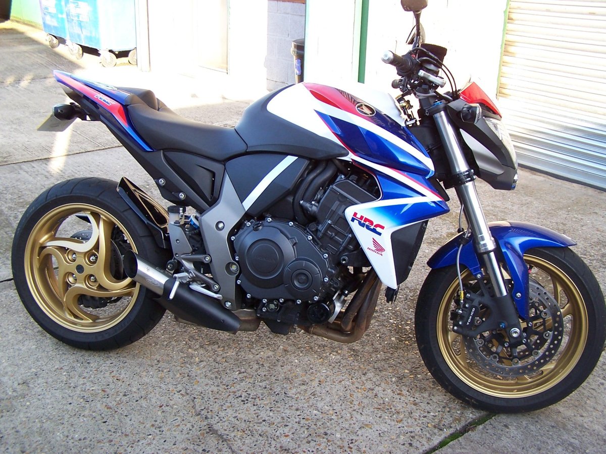 Хонда cb1000r