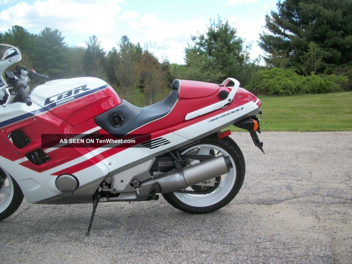Honda CRB 1000 оранжевый