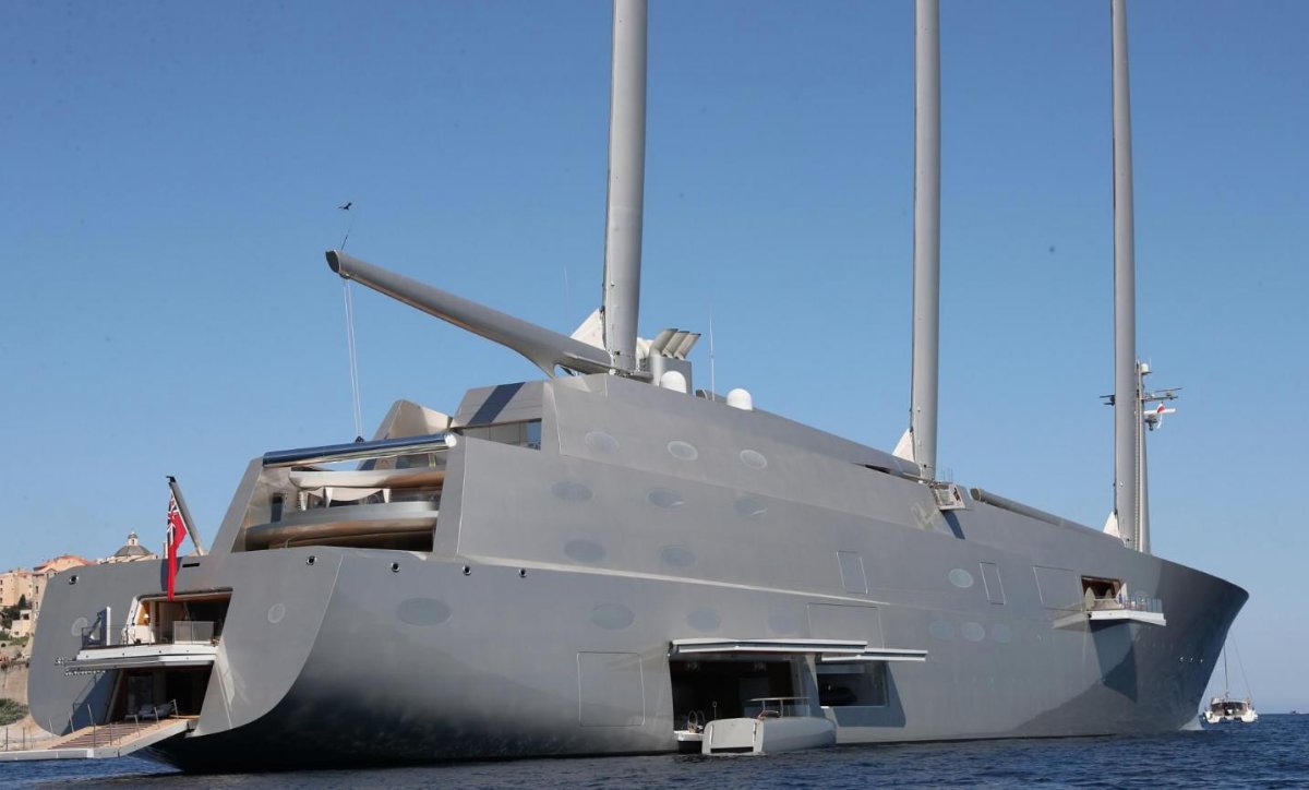 Парусная яхта а Андрея Мельниченко