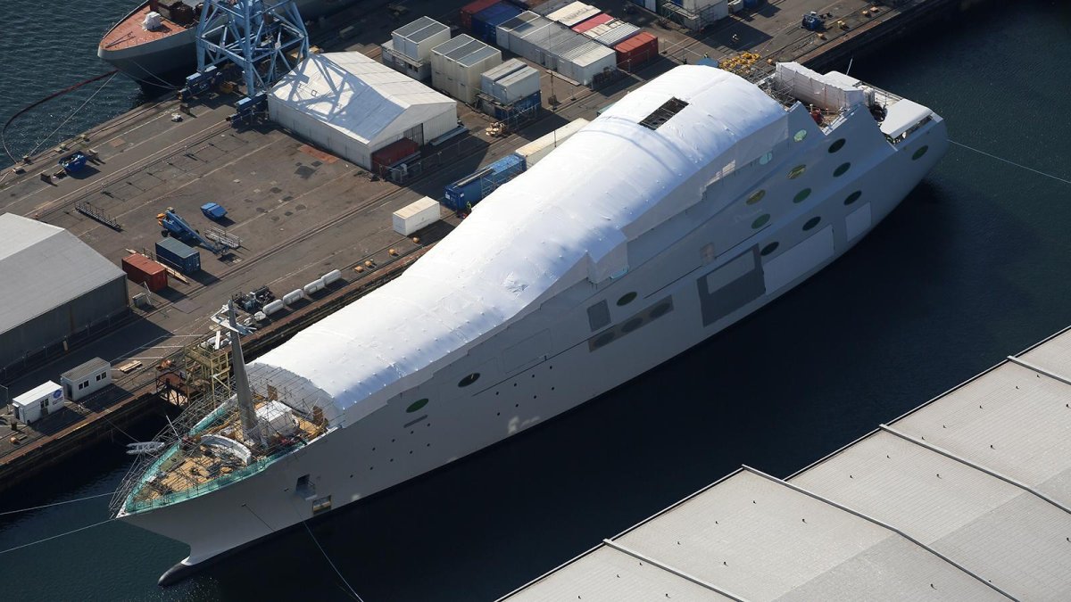 Яхта Андрея Мельниченко белая Жемчужина