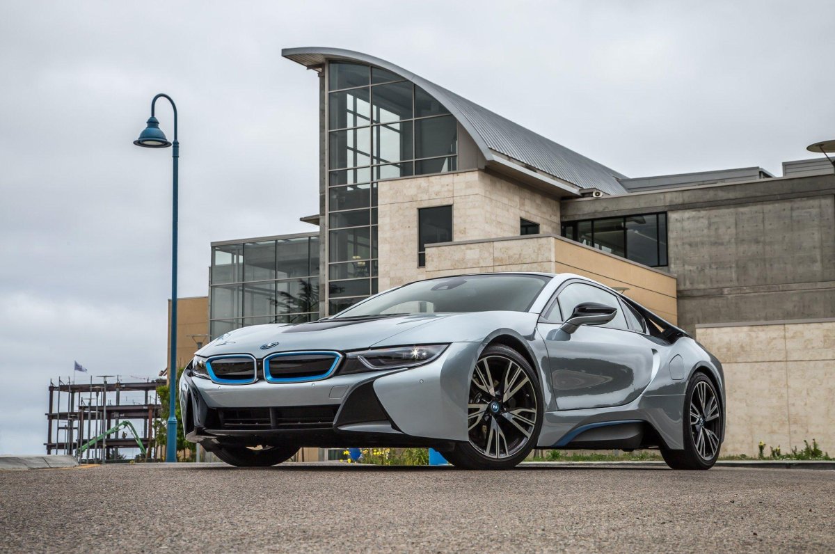 BMW i8 2023