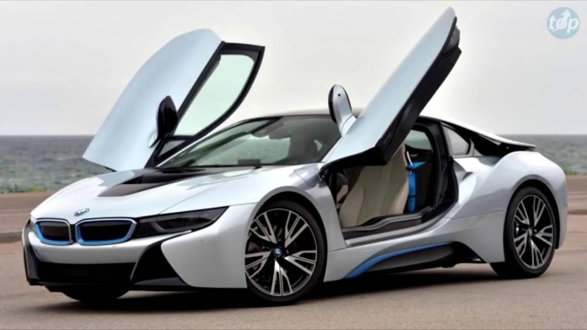 БМВ i8 2021
