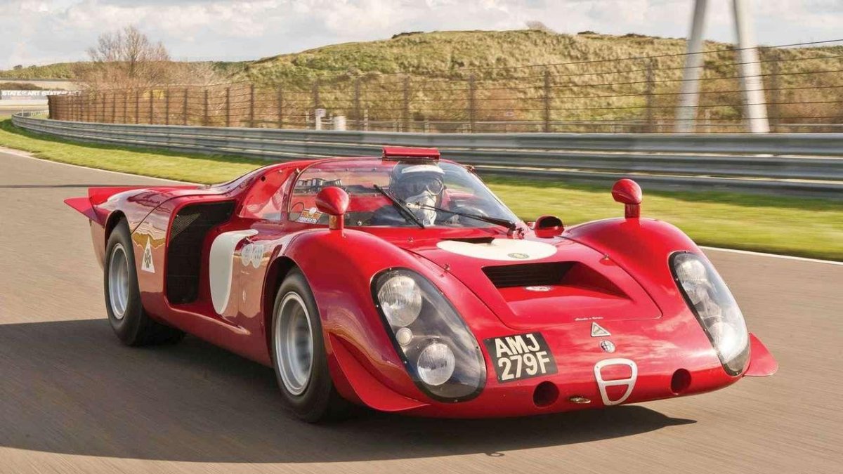 Альфа Ромео гоночная