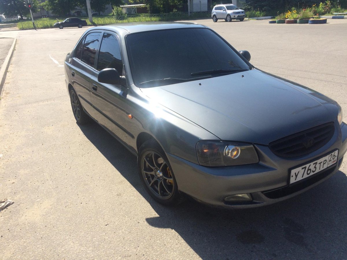 Хендай акцент мокрый асфальт