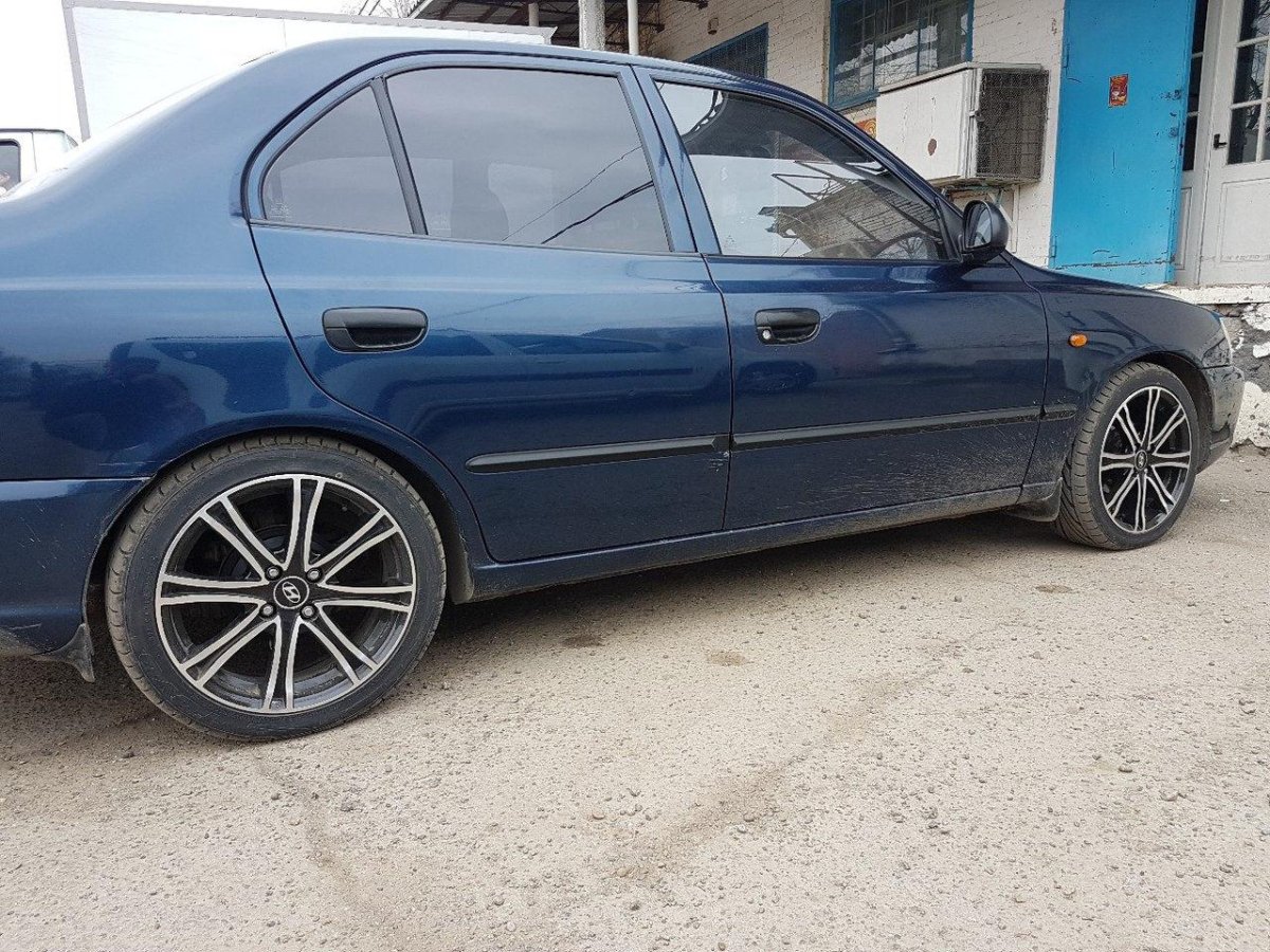 Hyundai Accent 195/45 r16