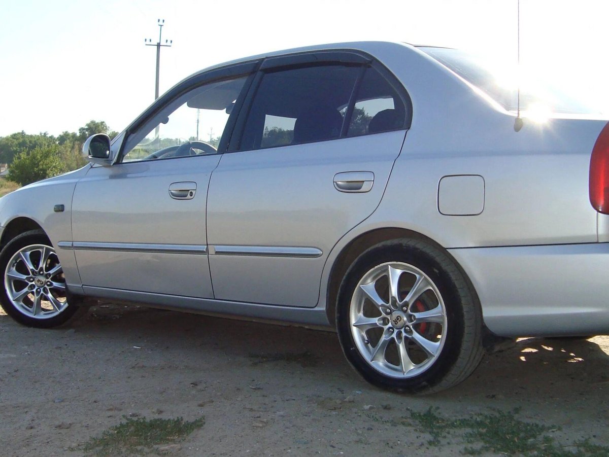 Hyundai Accent на 15 дисках
