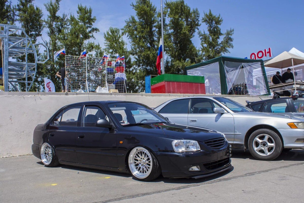 Hyundai Accent стенс