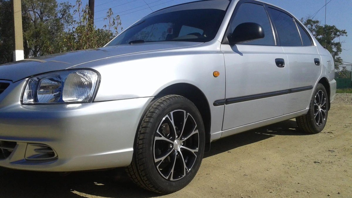 Hyundai Accent диски r15