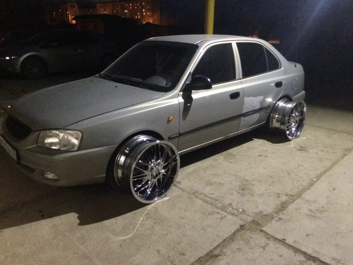 Hyundai Accent диски r16