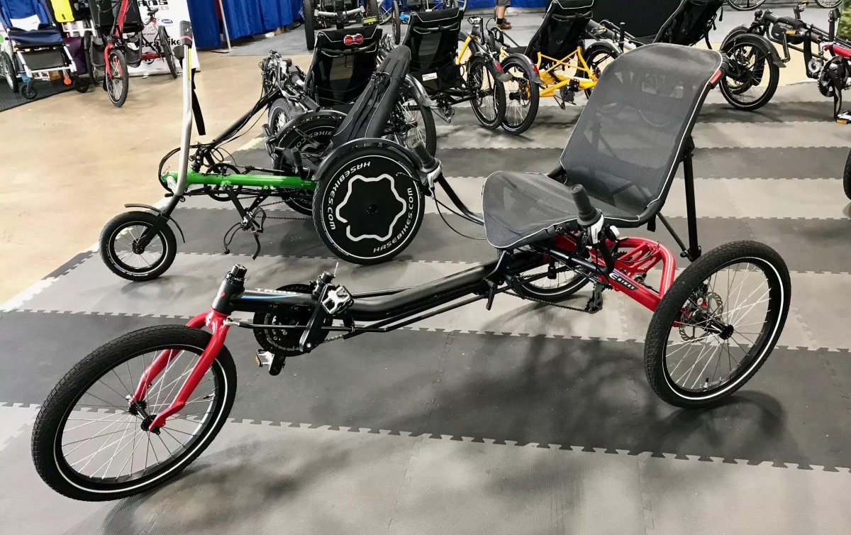 Трехколесный лежачий велотрайк