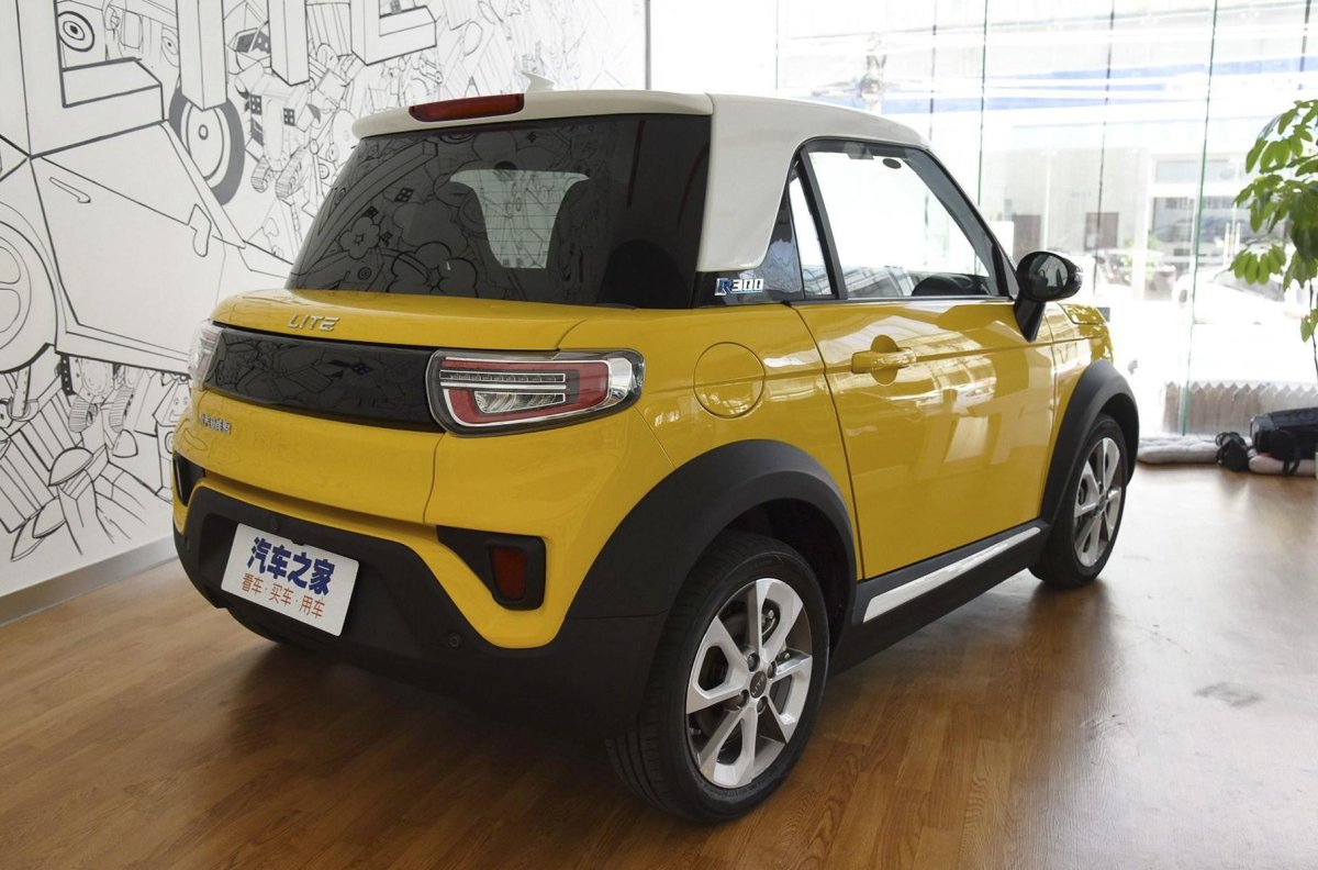 Аркфокс китайская машина