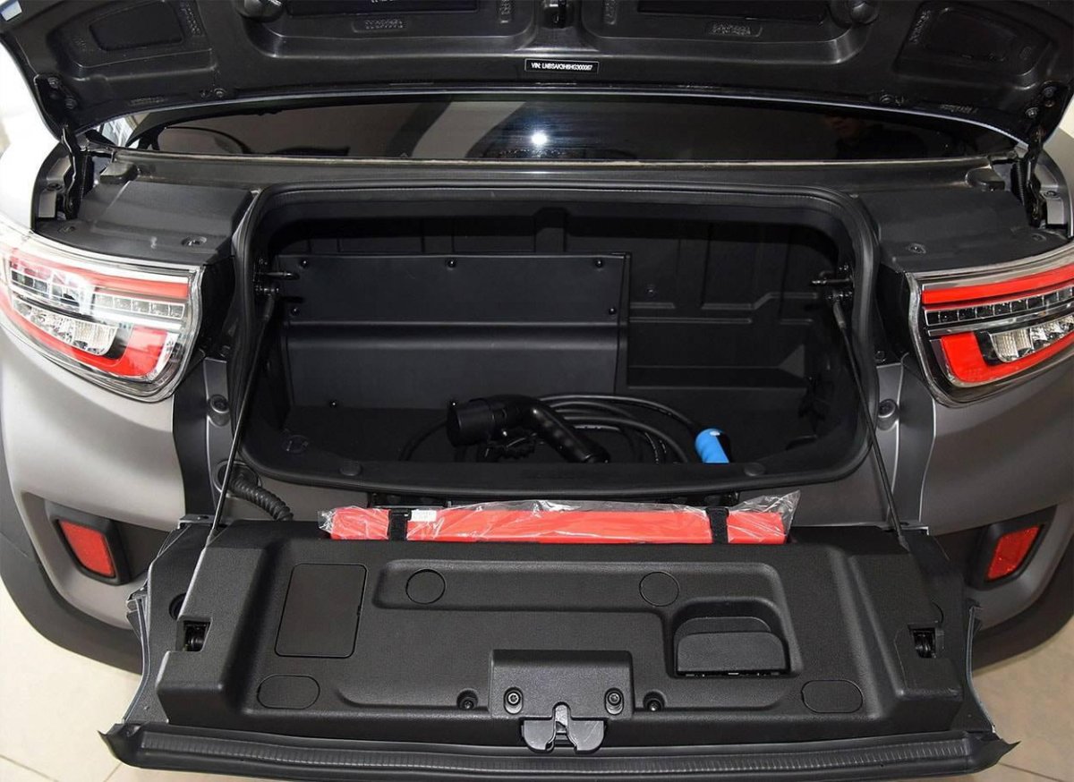 Arcfox электромобиль