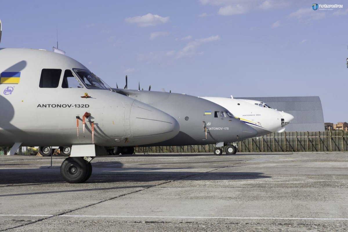 Антонов АН-132d