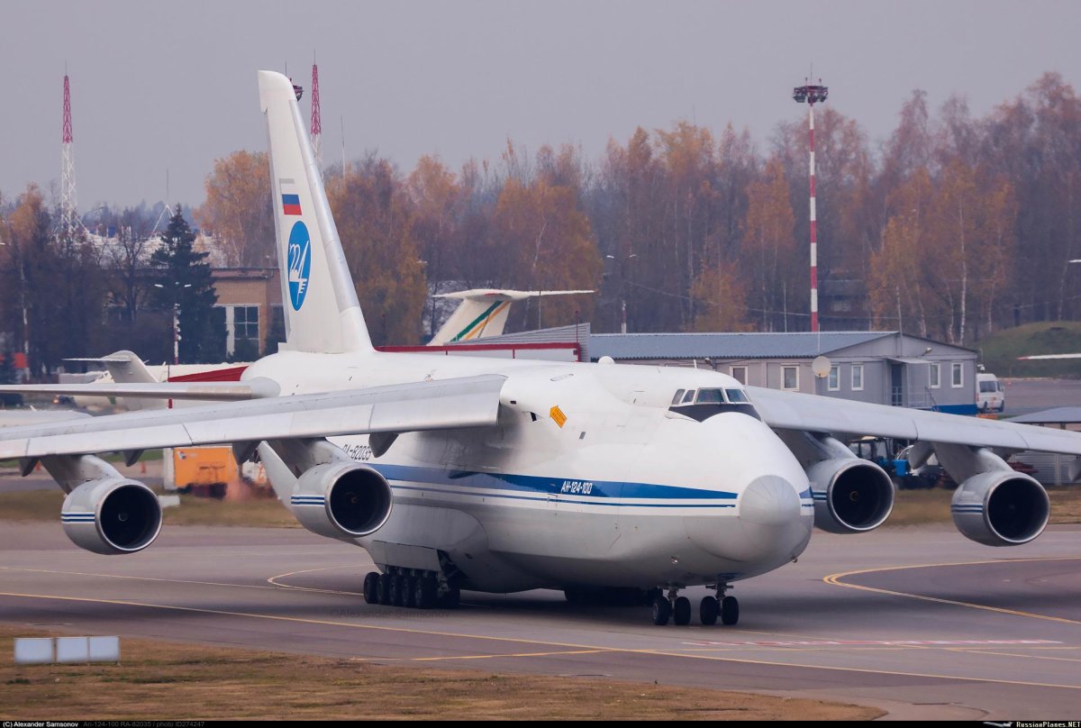 АН-124 ra-82035