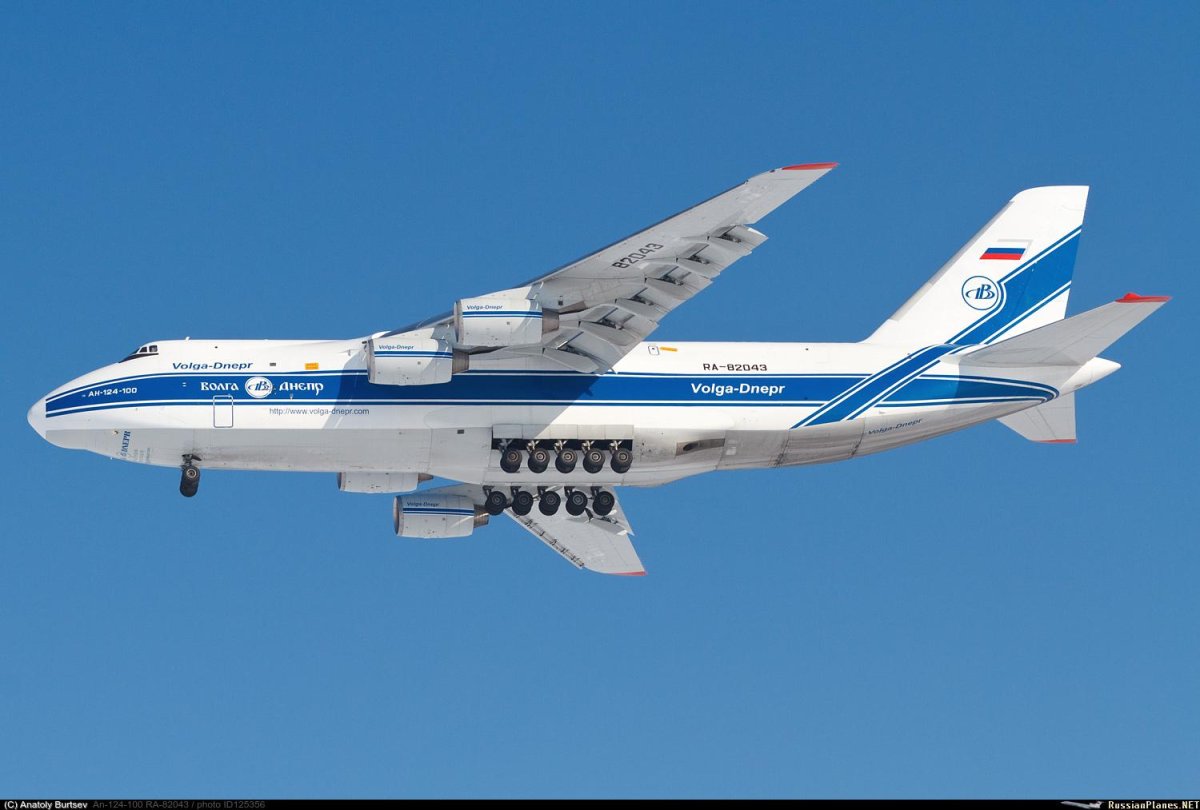 АН-124-100 Волга Днепр