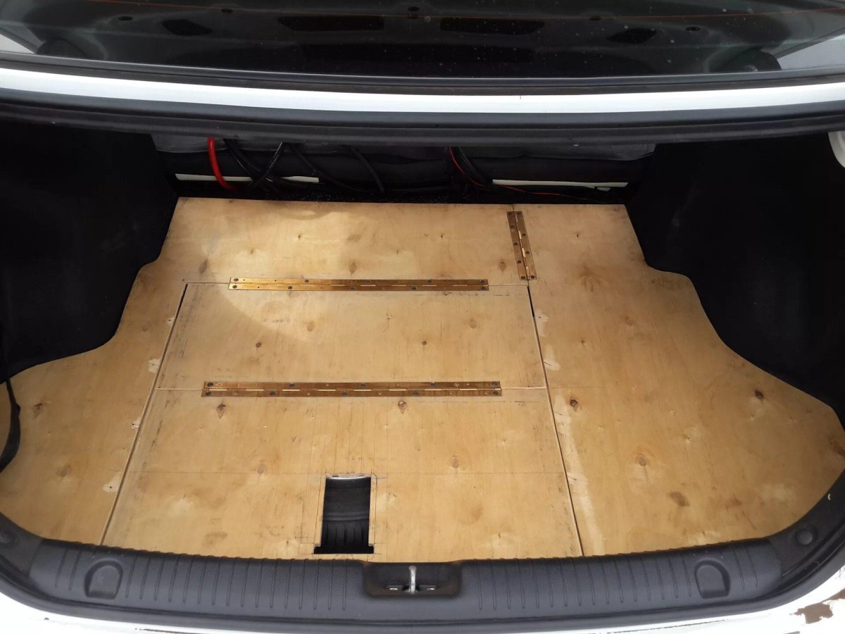 Фальшпол в Киа Рио 4 под усилители