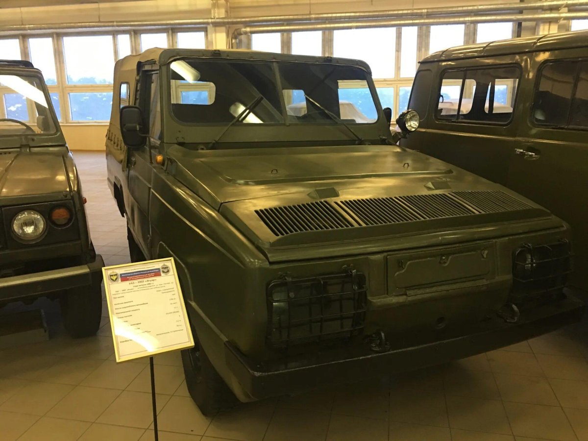 ВАЗ-2122 автомобиль